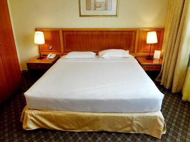 Emirates Plaza Hotel Abou Dabi Extérieur photo
