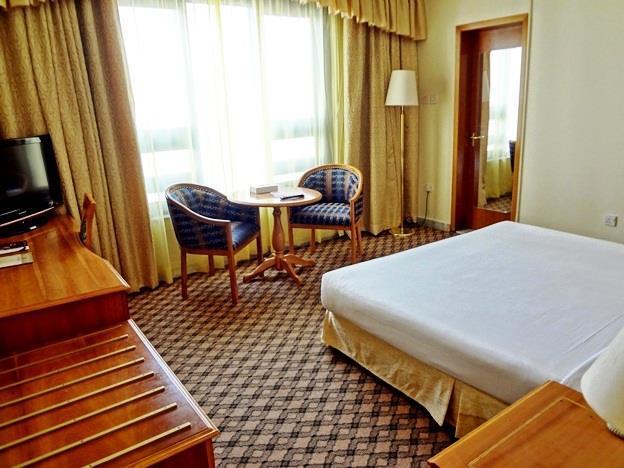 Emirates Plaza Hotel Abou Dabi Extérieur photo