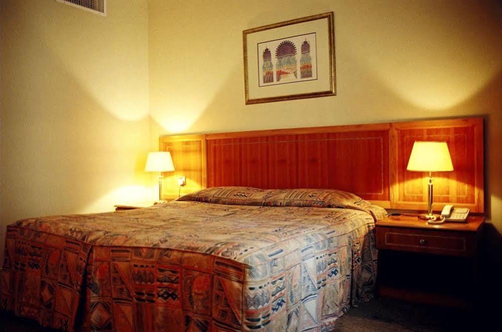 Emirates Plaza Hotel Abou Dabi Extérieur photo